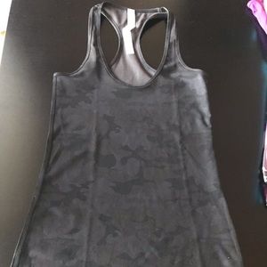 Lululemon tank
